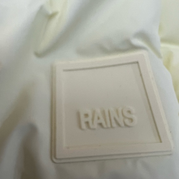 Rains puffy skirt size medium - Picture 10 of 10